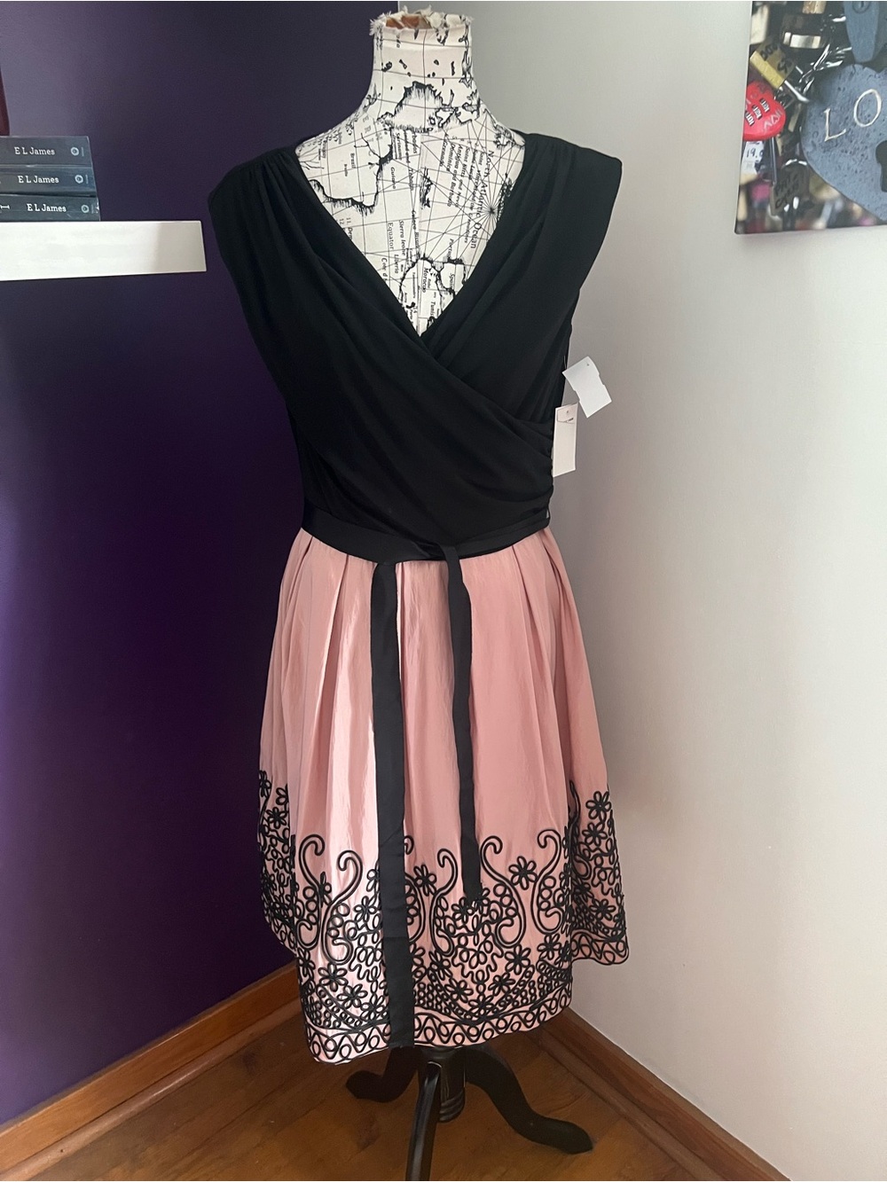 SL Fashions Black & Blush Pink Dress with Embroidered Hem NWT